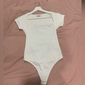 Babaton bodysuit in white